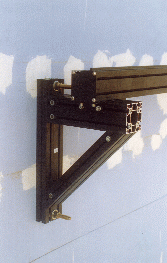 1.07 - Detail of support and lower rail