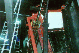 25 - bay 5, detail of mounting box upper part